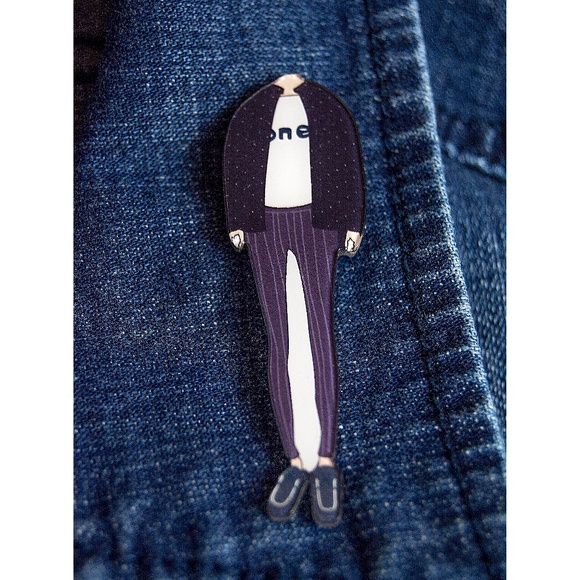 Set of 5 Acrylic Fashion Pins - Picture 6 of 6